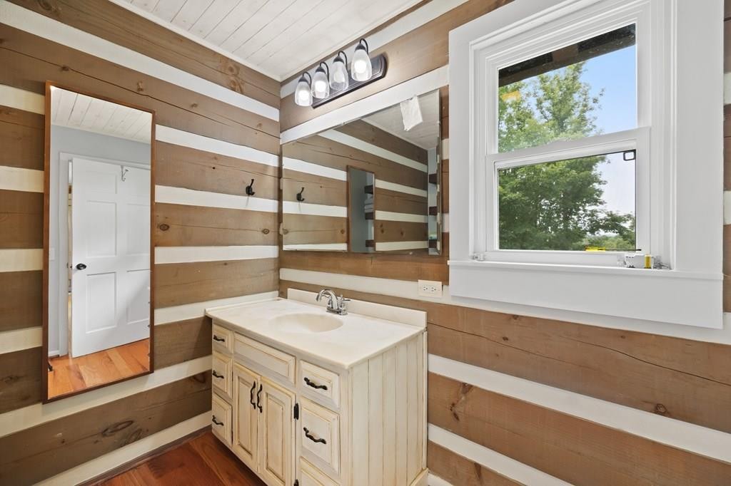 200 Duke Lane Livingston TN 38570
