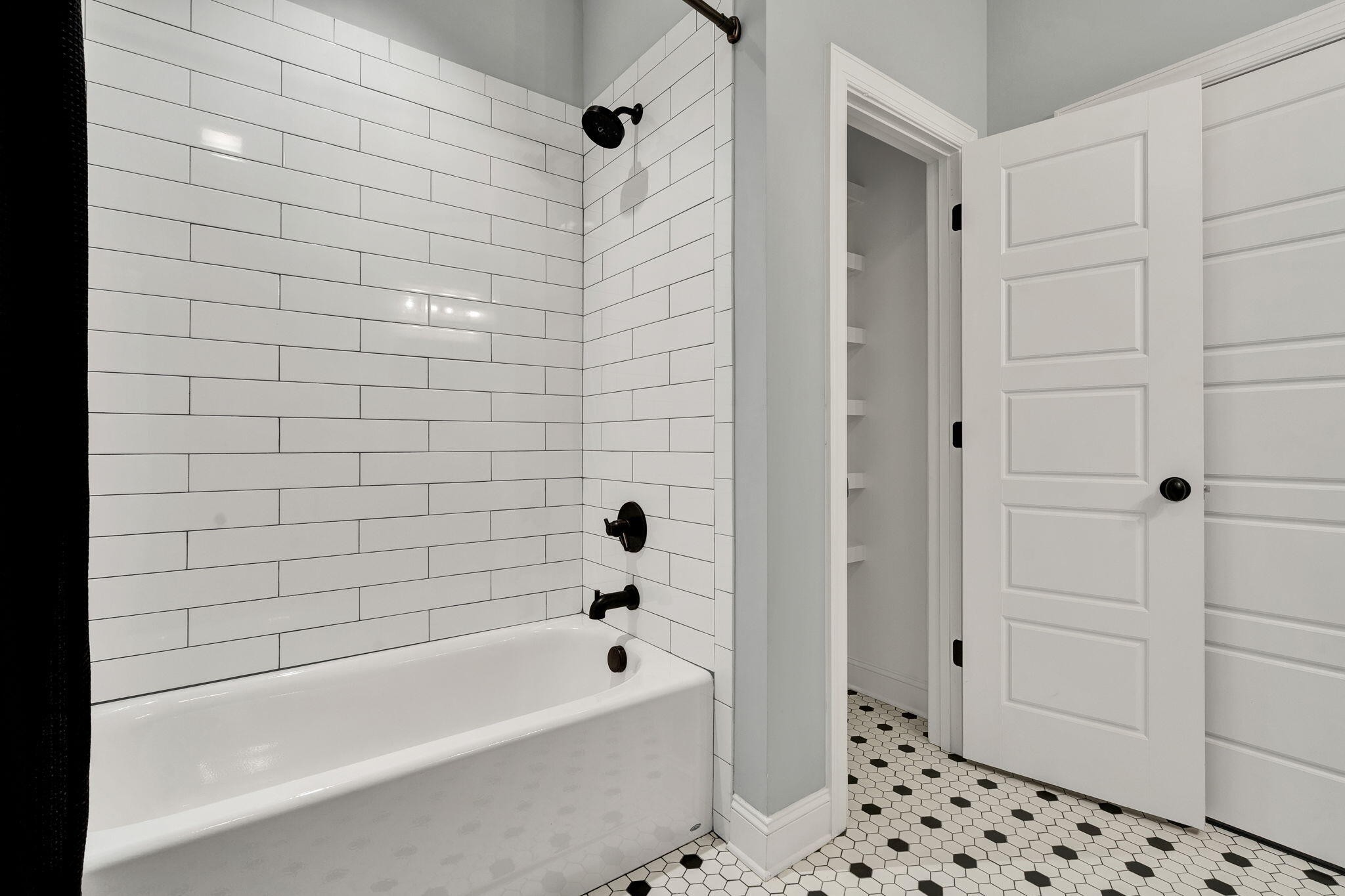 7407 Pond View Harrison TN 37341