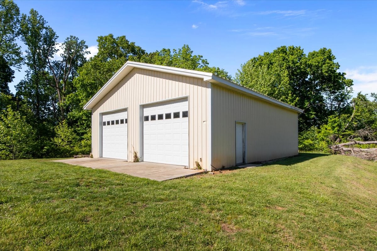 2440 Maple Grove Road Dickson TN 37055