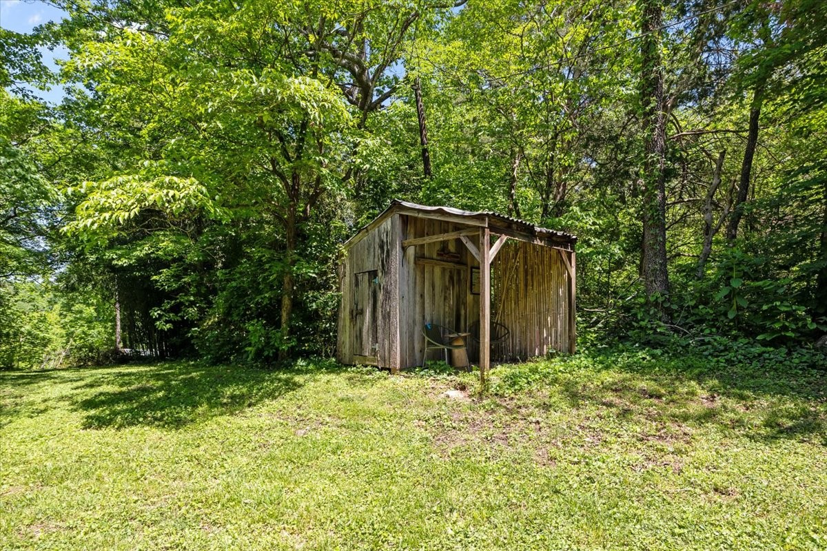 2440 Maple Grove Road Dickson TN 37055