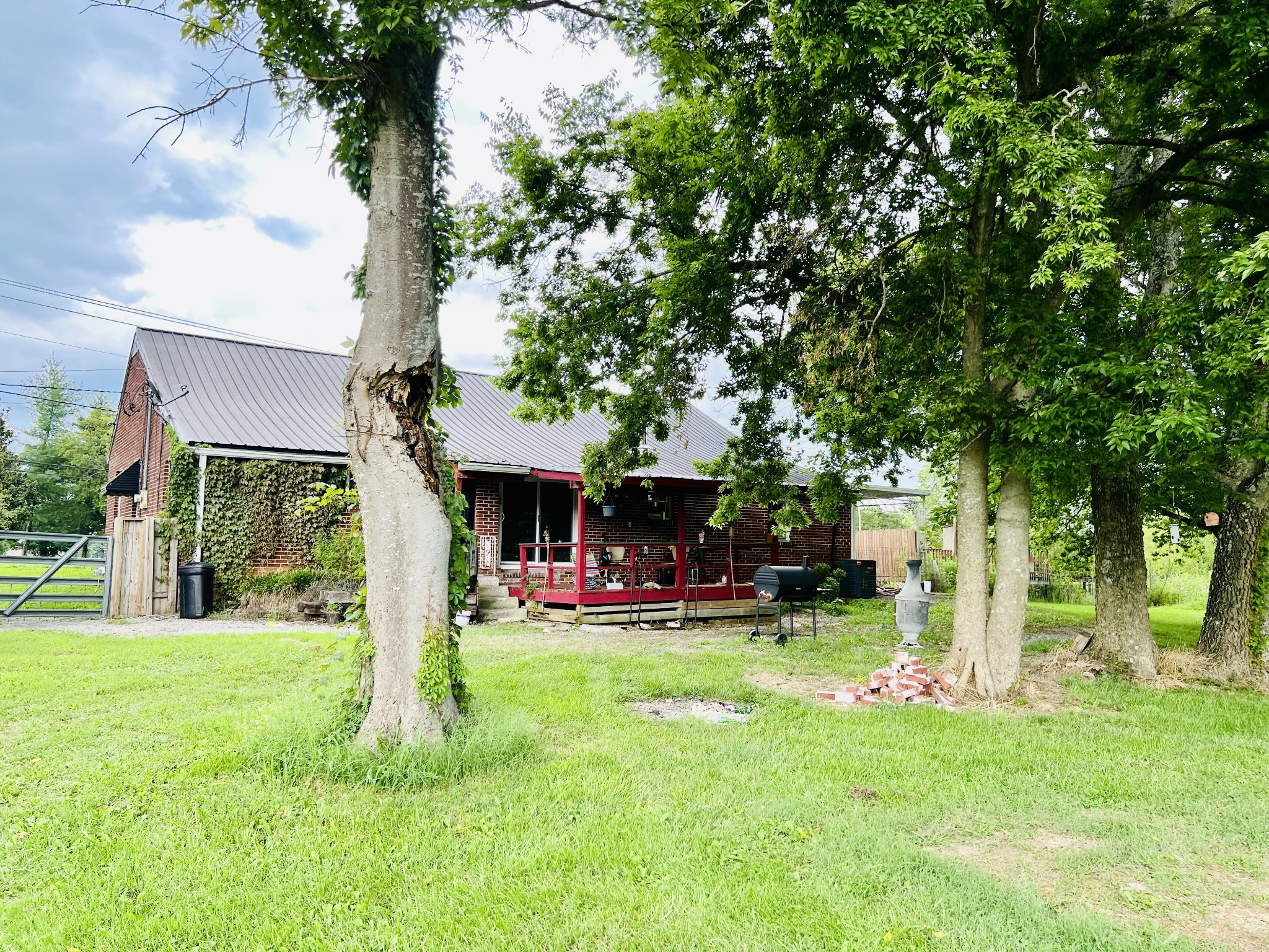 1556 Sparta Pike Lebanon TN 37090