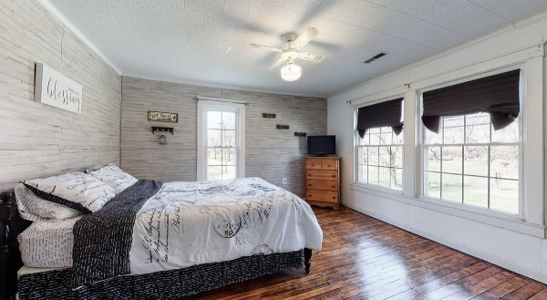 419 E Main Street Red Boiling Springs TN 37150
