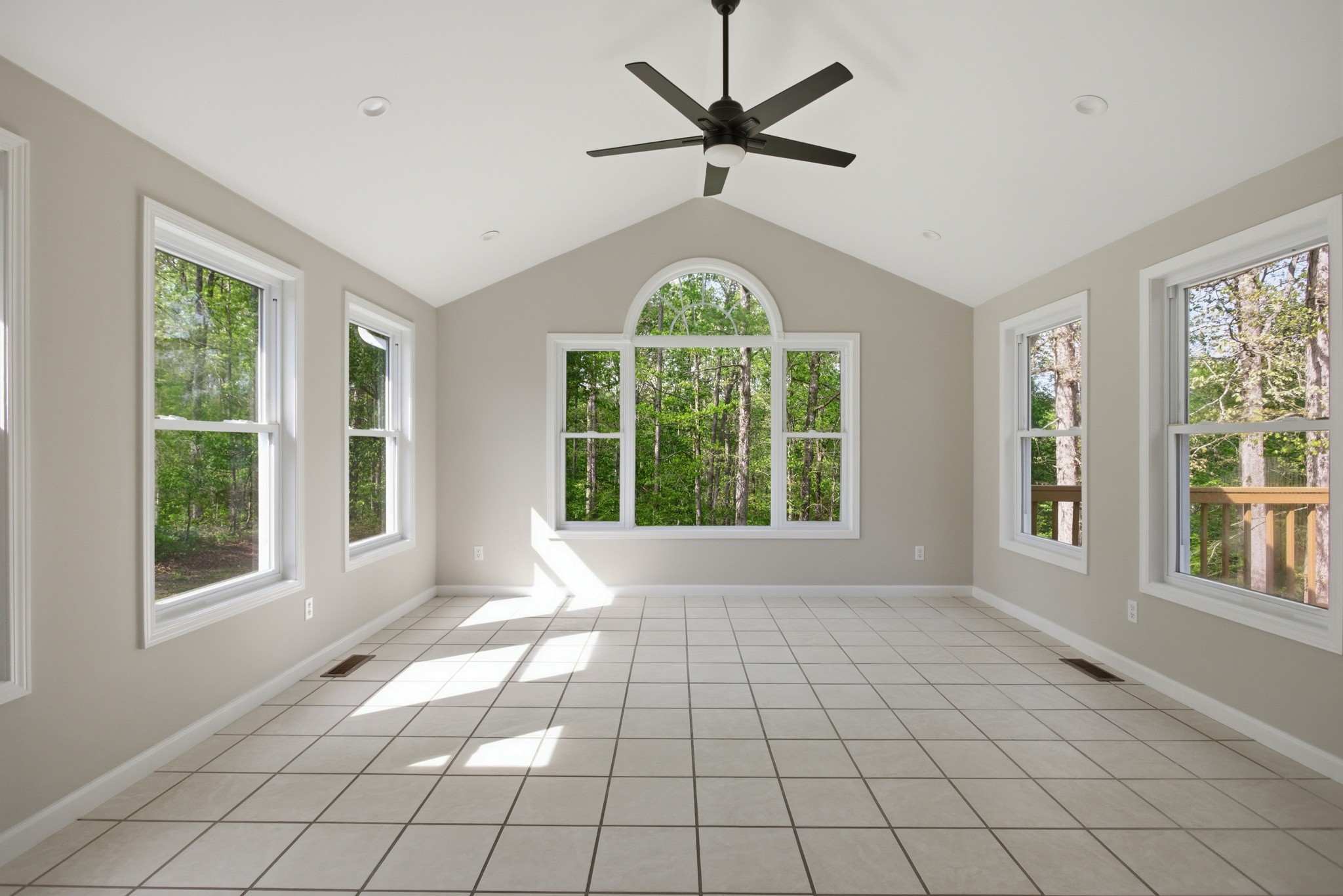 1416 Oakmont Circle Centerville TN 37033