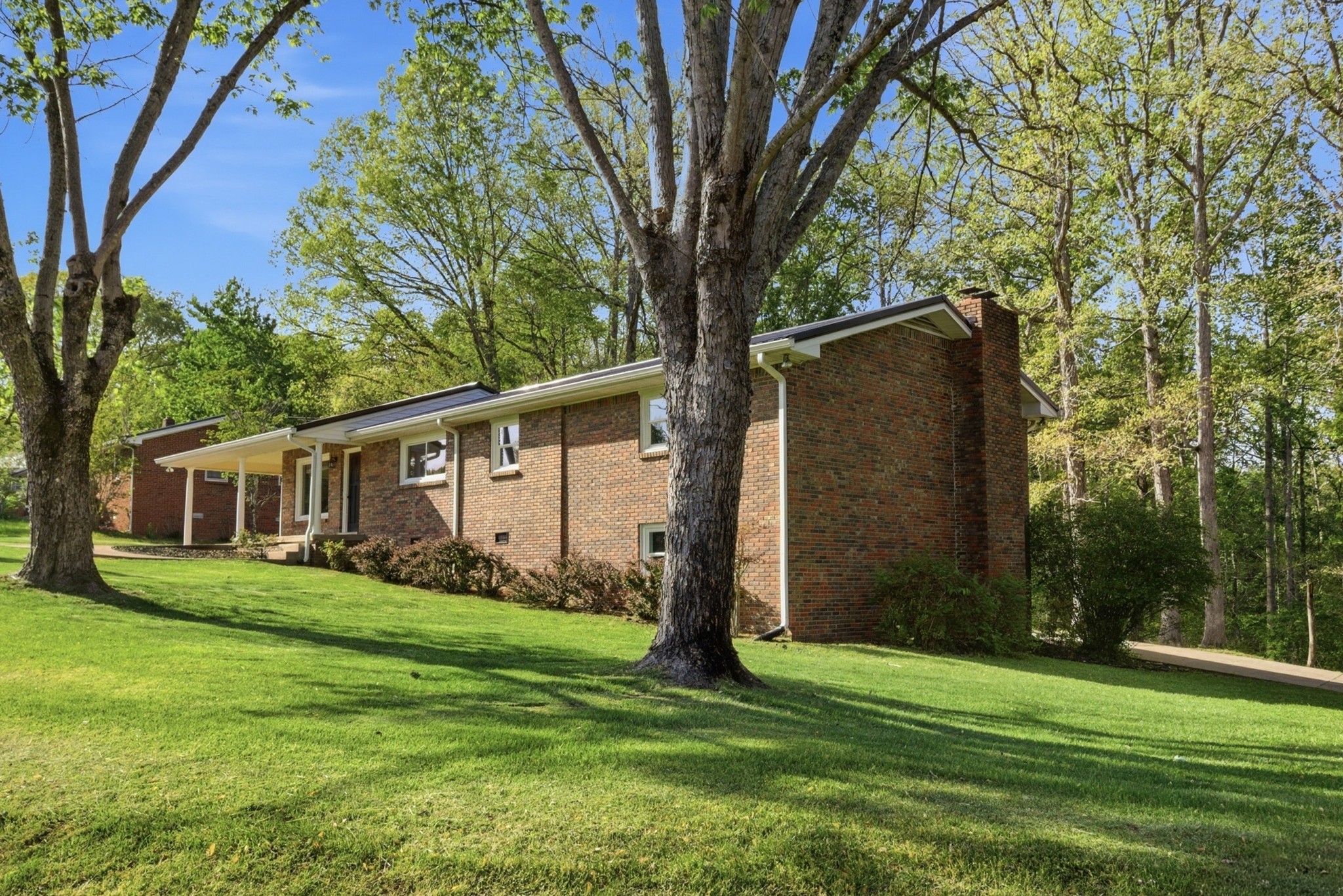 1416 Oakmont Circle Centerville TN 37033
