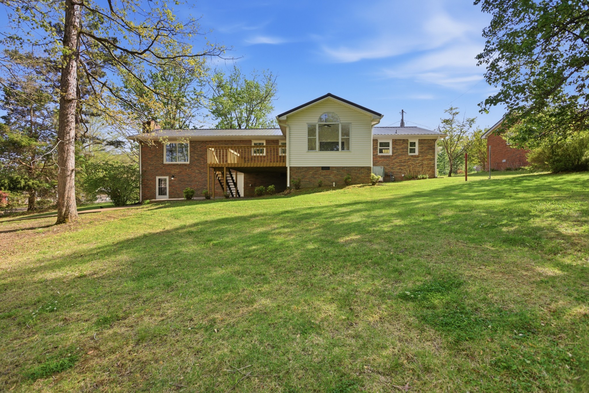 1416 Oakmont Circle Centerville TN 37033