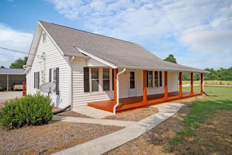 1462 Franks Ferry Road Sparta TN 38583