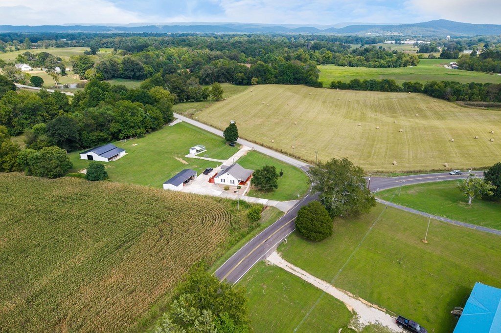 1462 Franks Ferry Road Sparta TN 38583