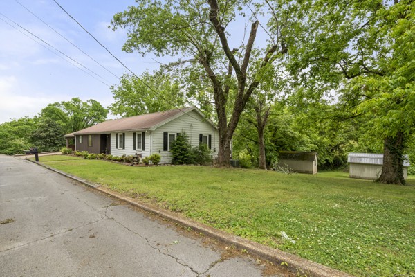 134 Murphree Avenue Centerville TN 37033