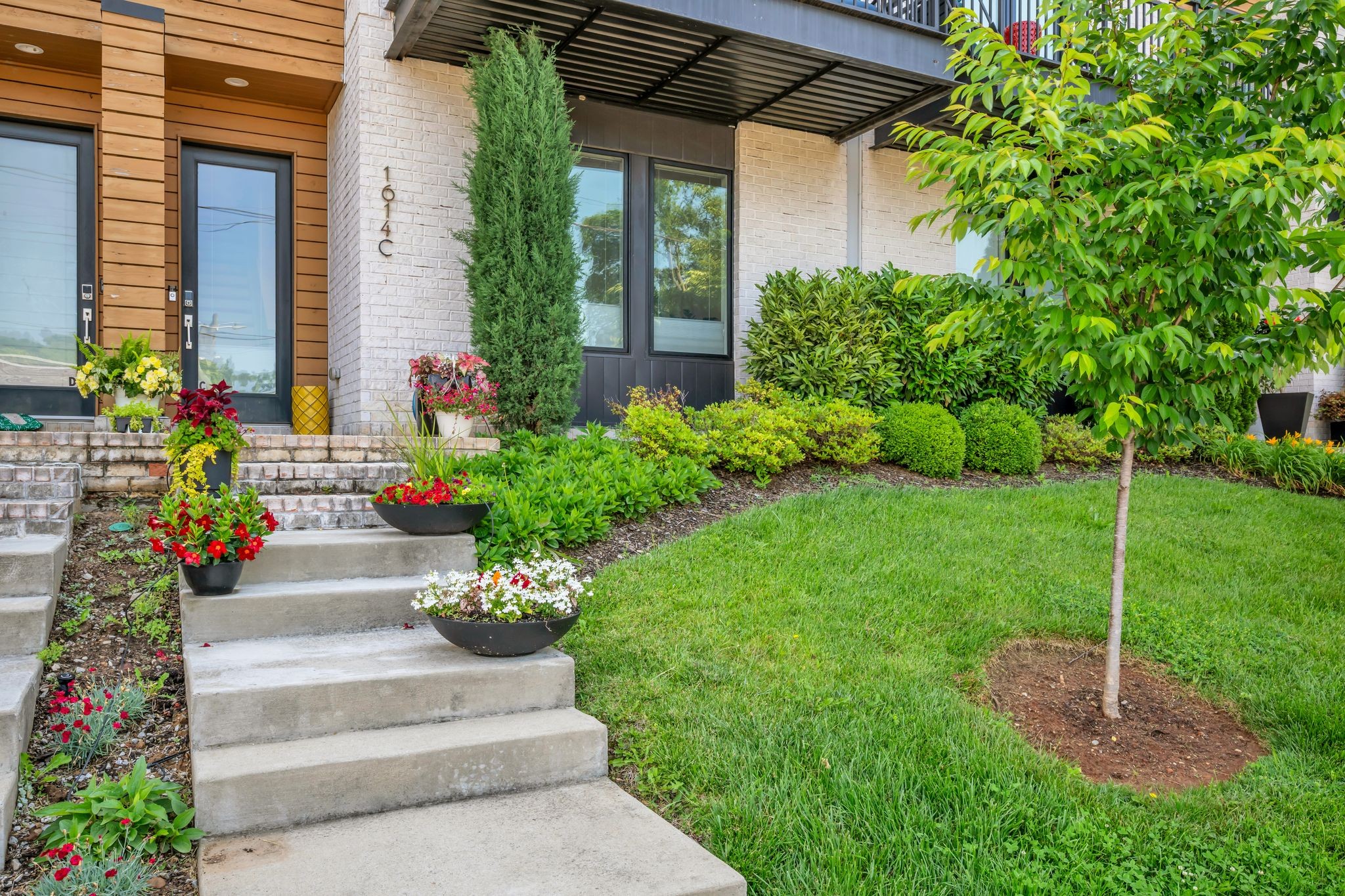 1614C 4th Ave, N Nashville TN 37208