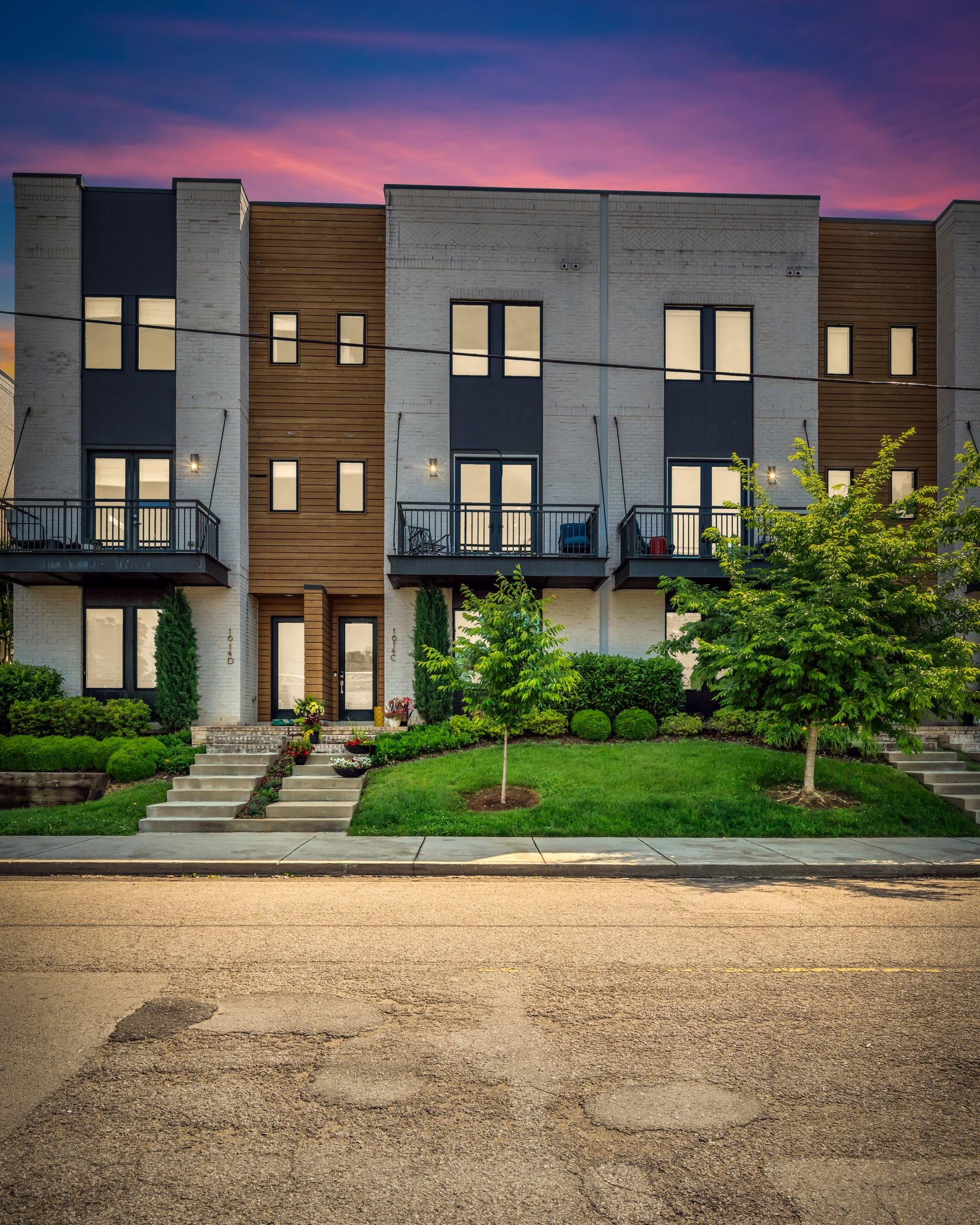 1614C 4th Ave, N Nashville TN 37208