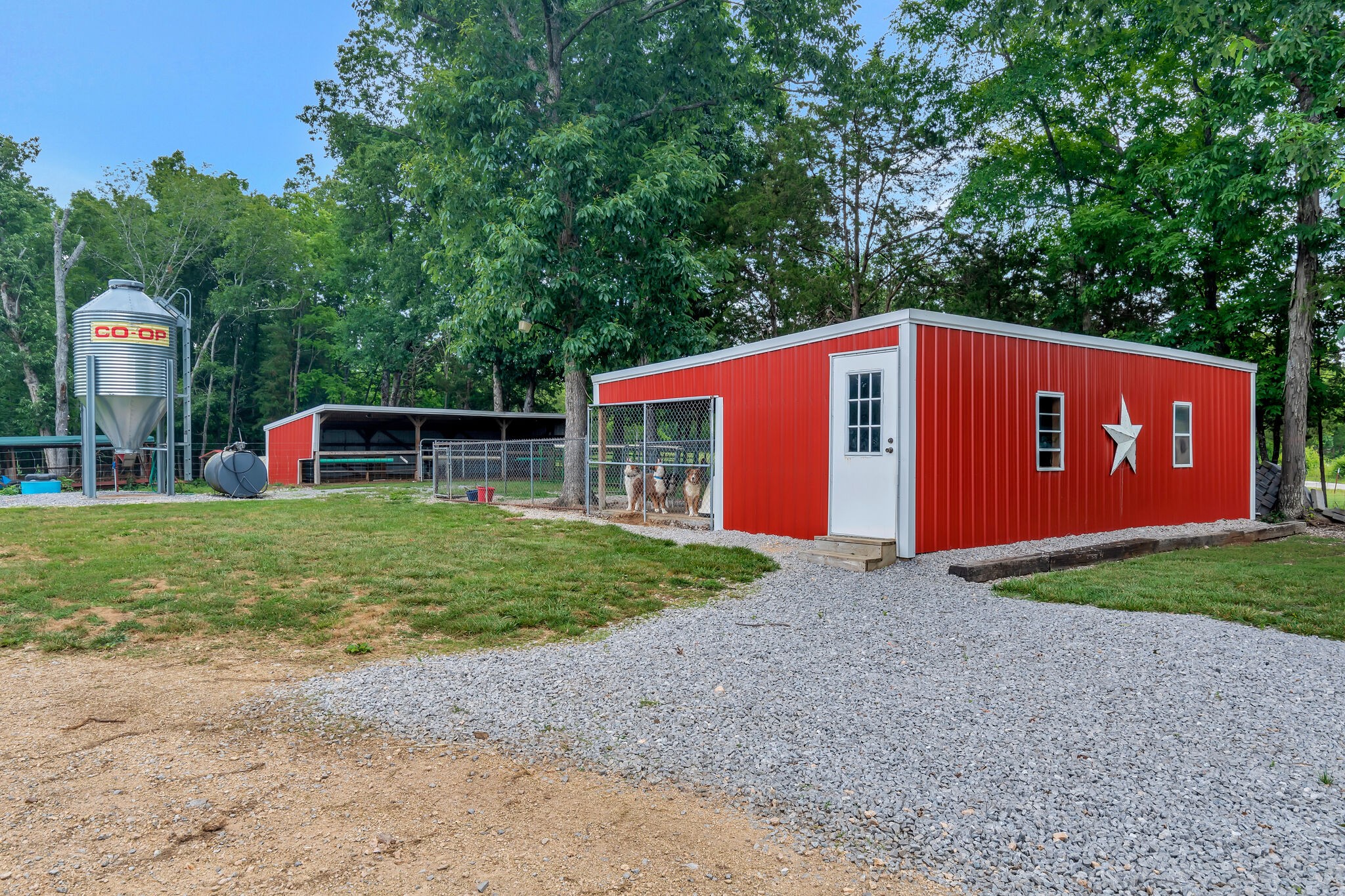 2824 Robert Truelove Road Columbia TN 38401