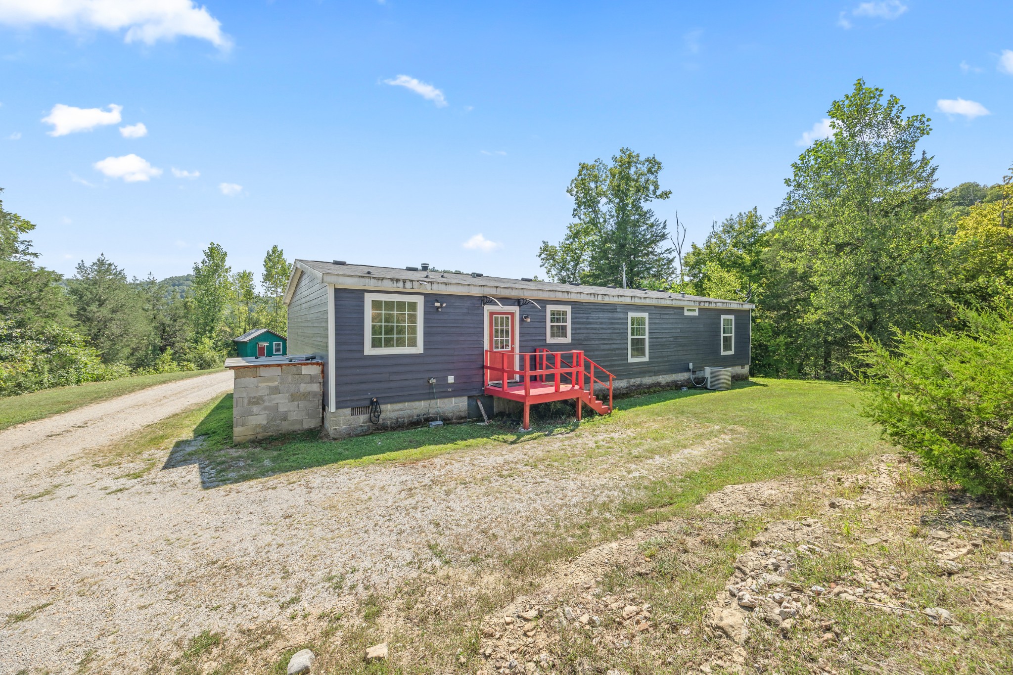 142 Tobe Lane Celina TN 38551
