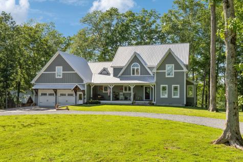 1606 Nosegay Road White Bluff TN 37187