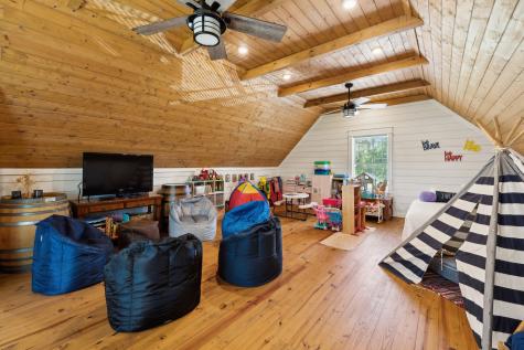1606 Nosegay Road White Bluff TN 37187