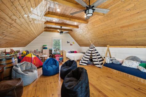 1606 Nosegay Road White Bluff TN 37187
