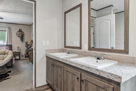 595 Days Road Lafayette TN 37083