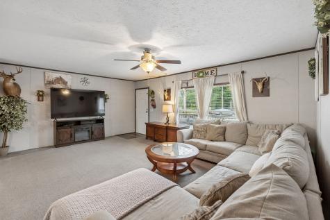 595 Days Road Lafayette TN 37083