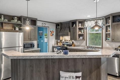 595 Days Road Lafayette TN 37083