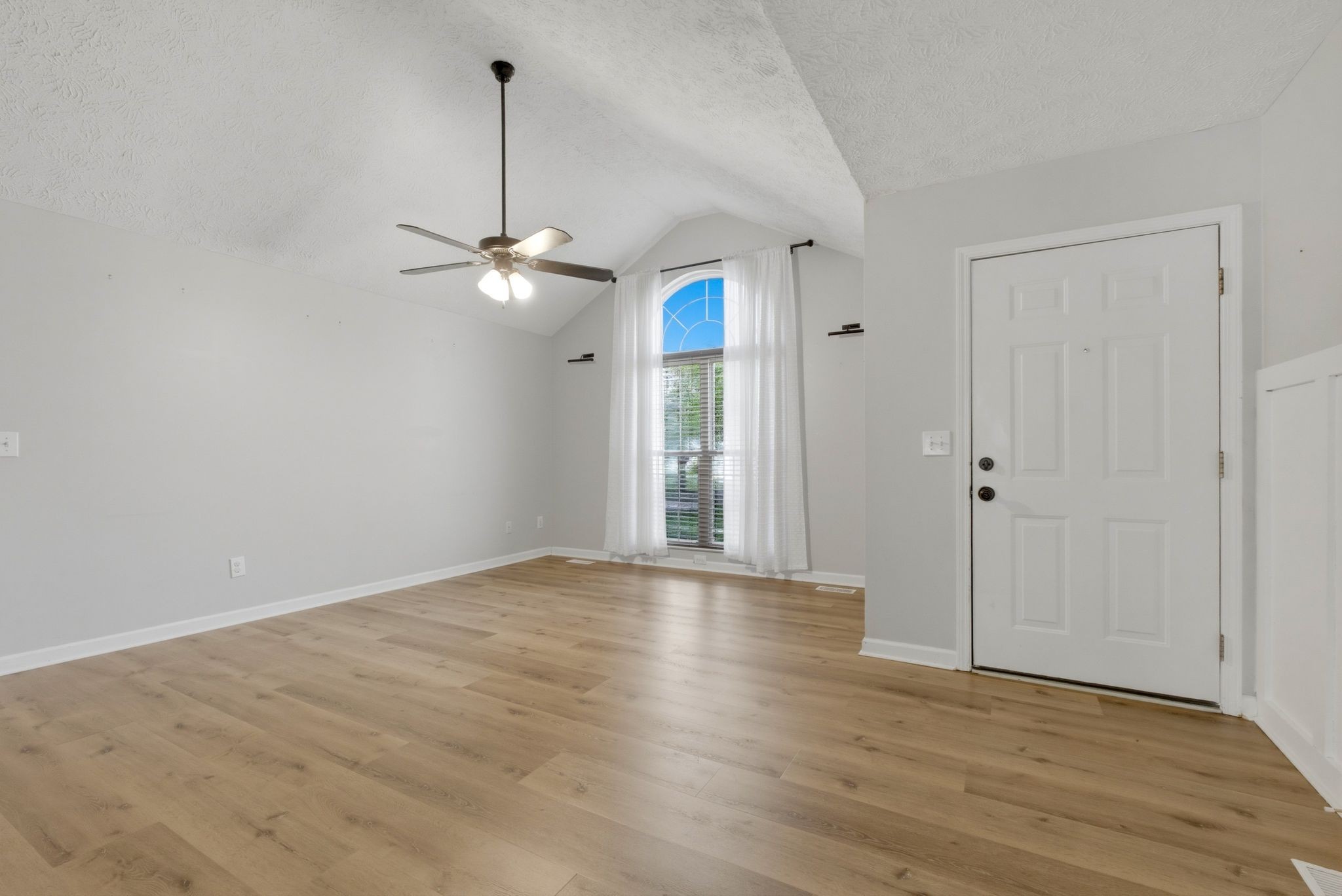 104 Forrest Lane White House TN 37188