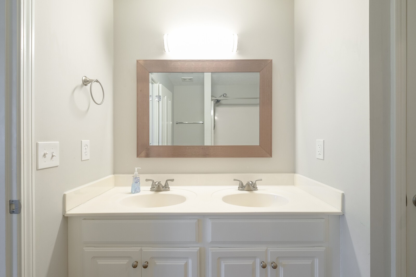 1512 Holden Court Murfreesboro TN 37128
