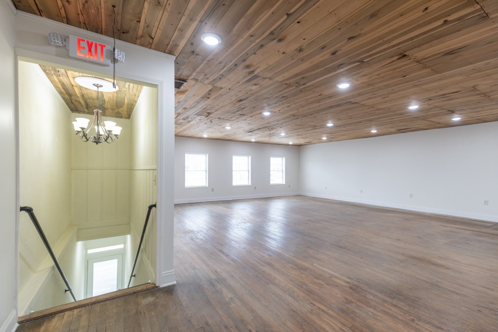 221 W Main Street Woodbury TN 37190