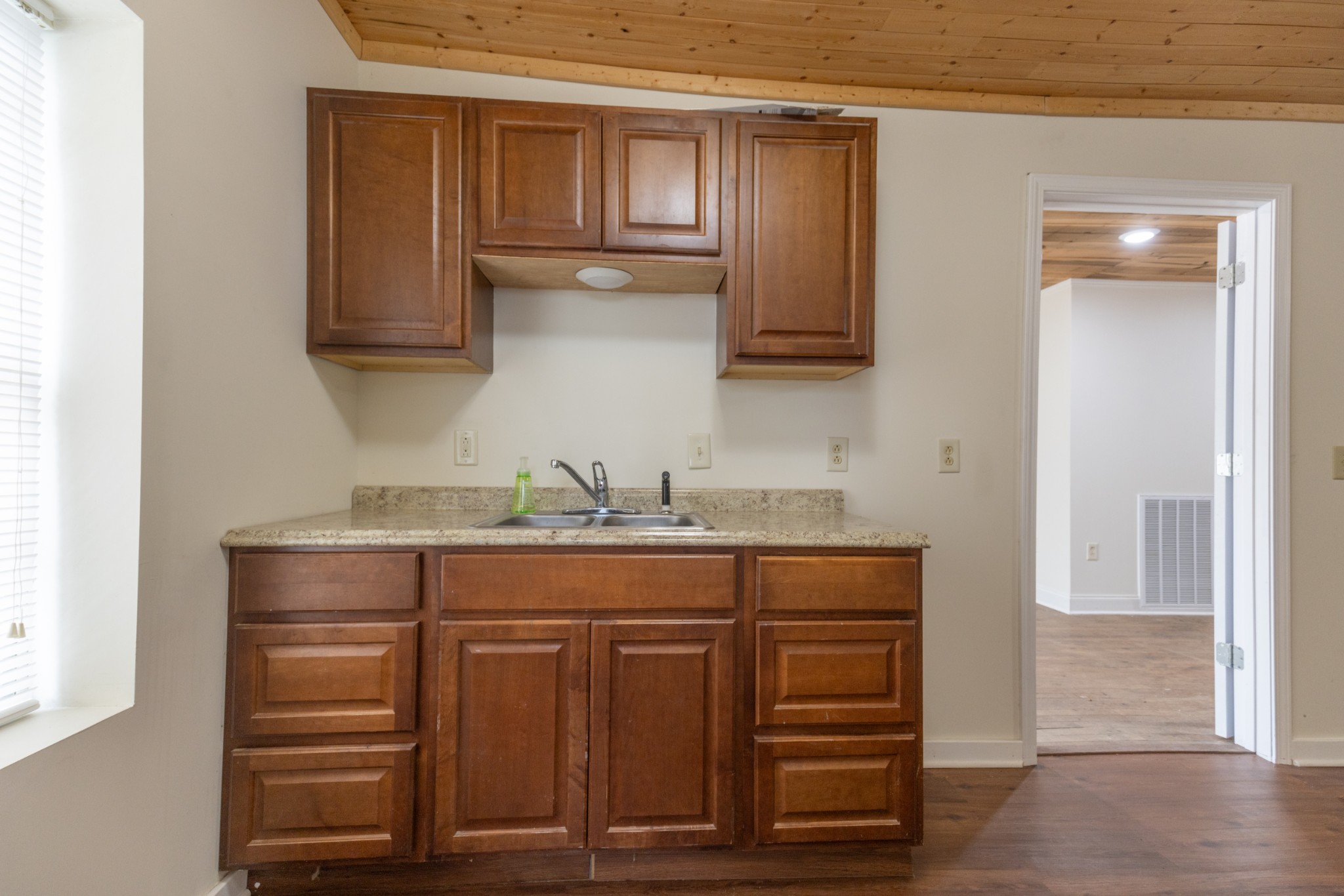 221 W Main Street Woodbury TN 37190