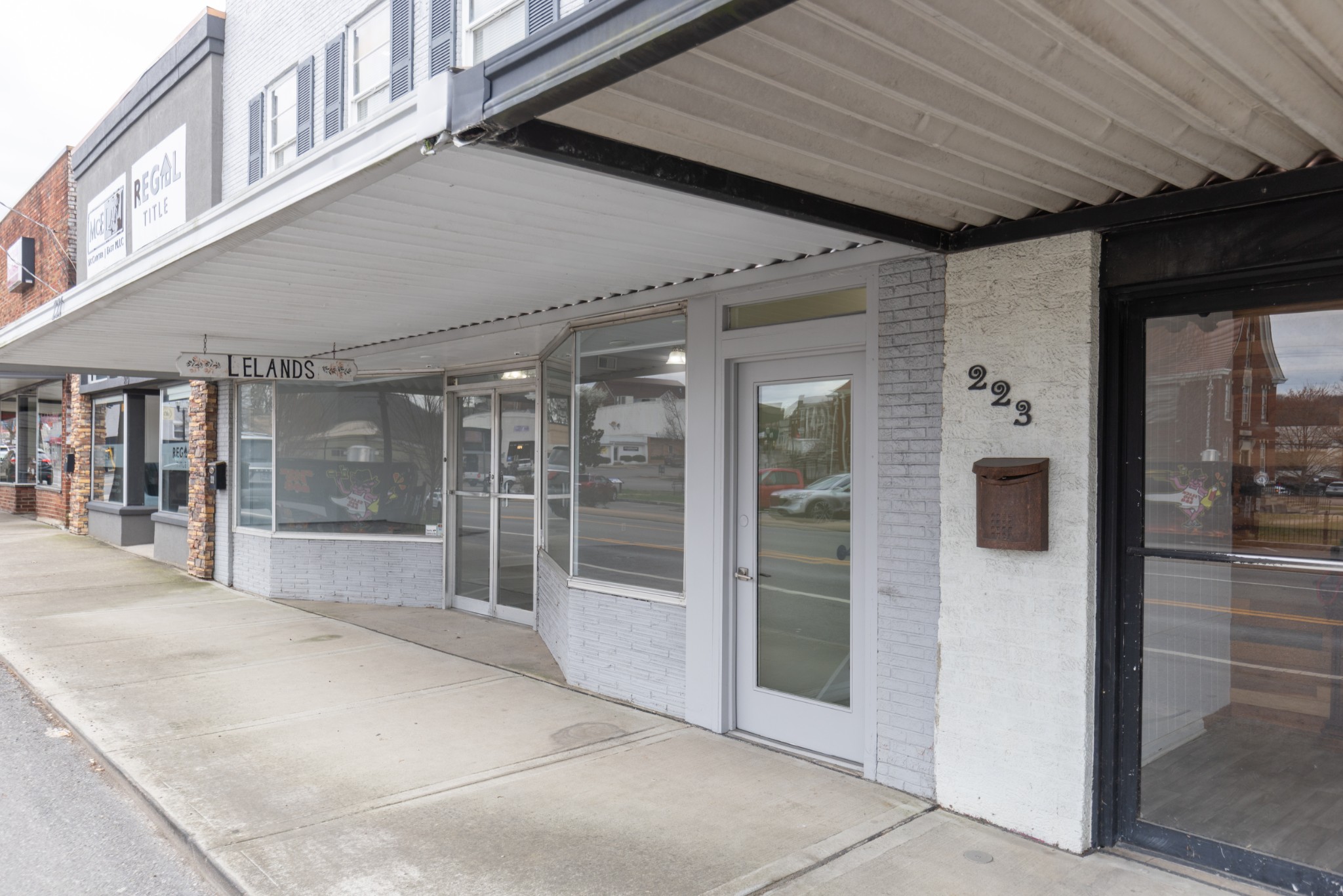 221 W Main Street Woodbury TN 37190