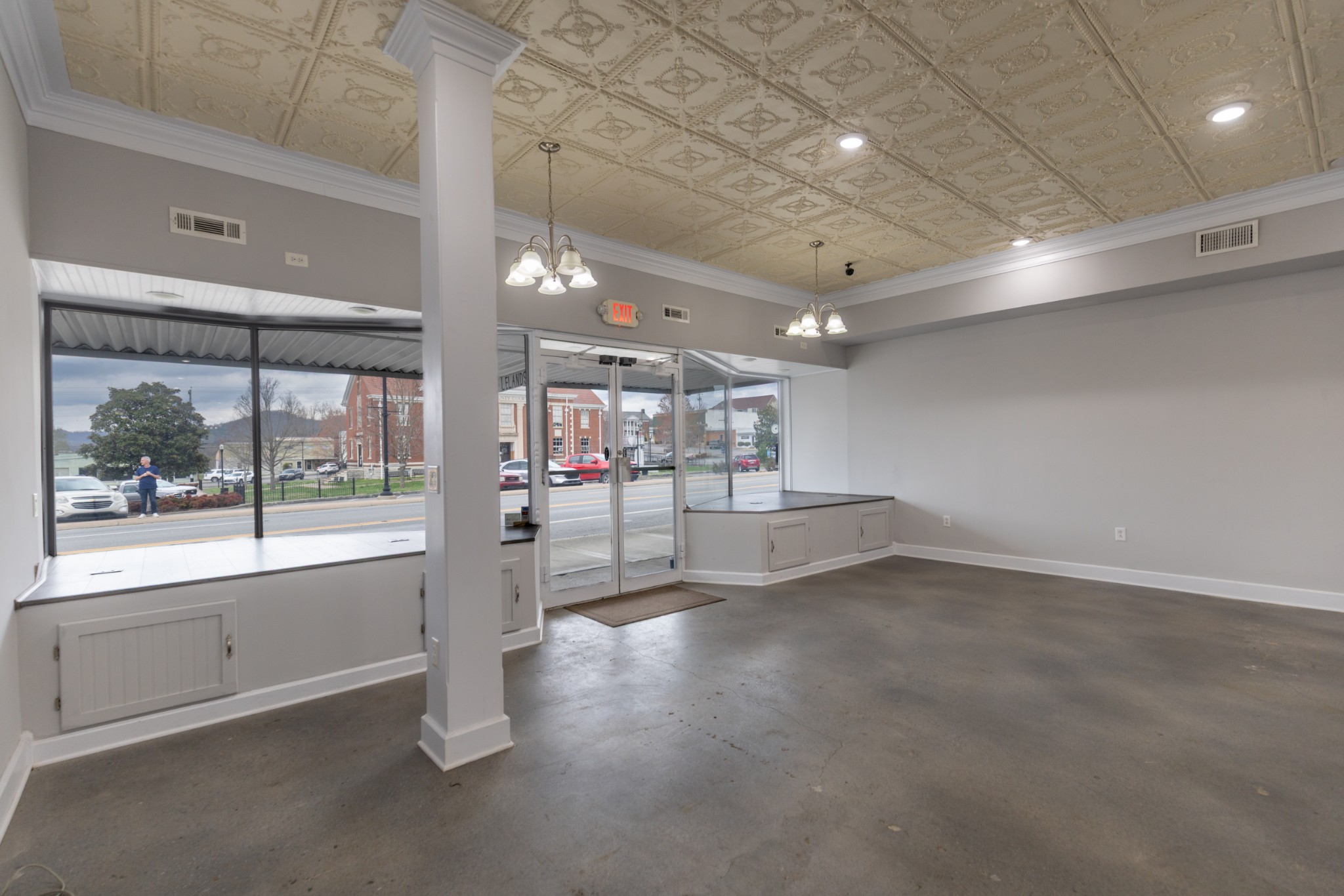 221 W Main Street Woodbury TN 37190