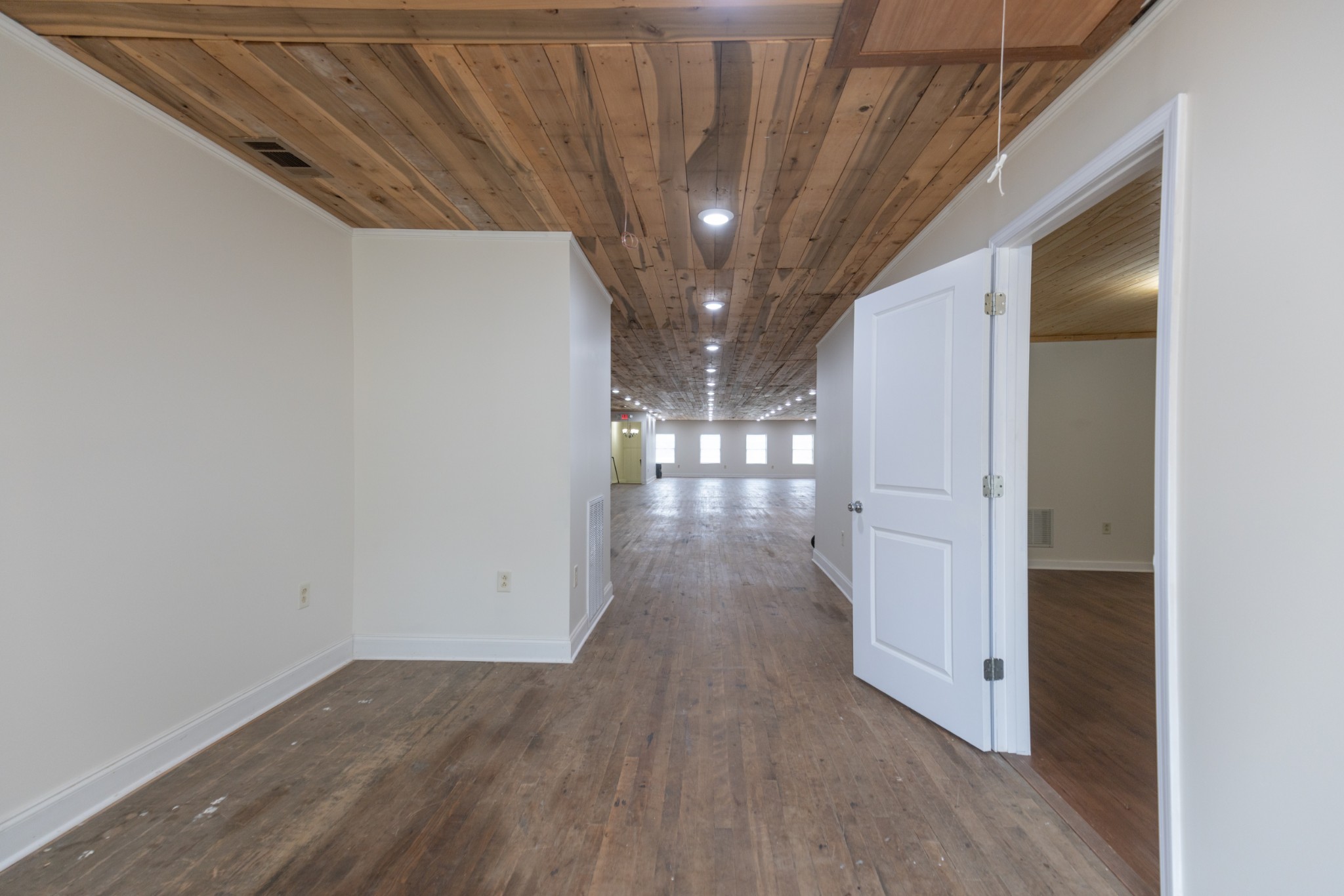 221 W Main Street Woodbury TN 37190