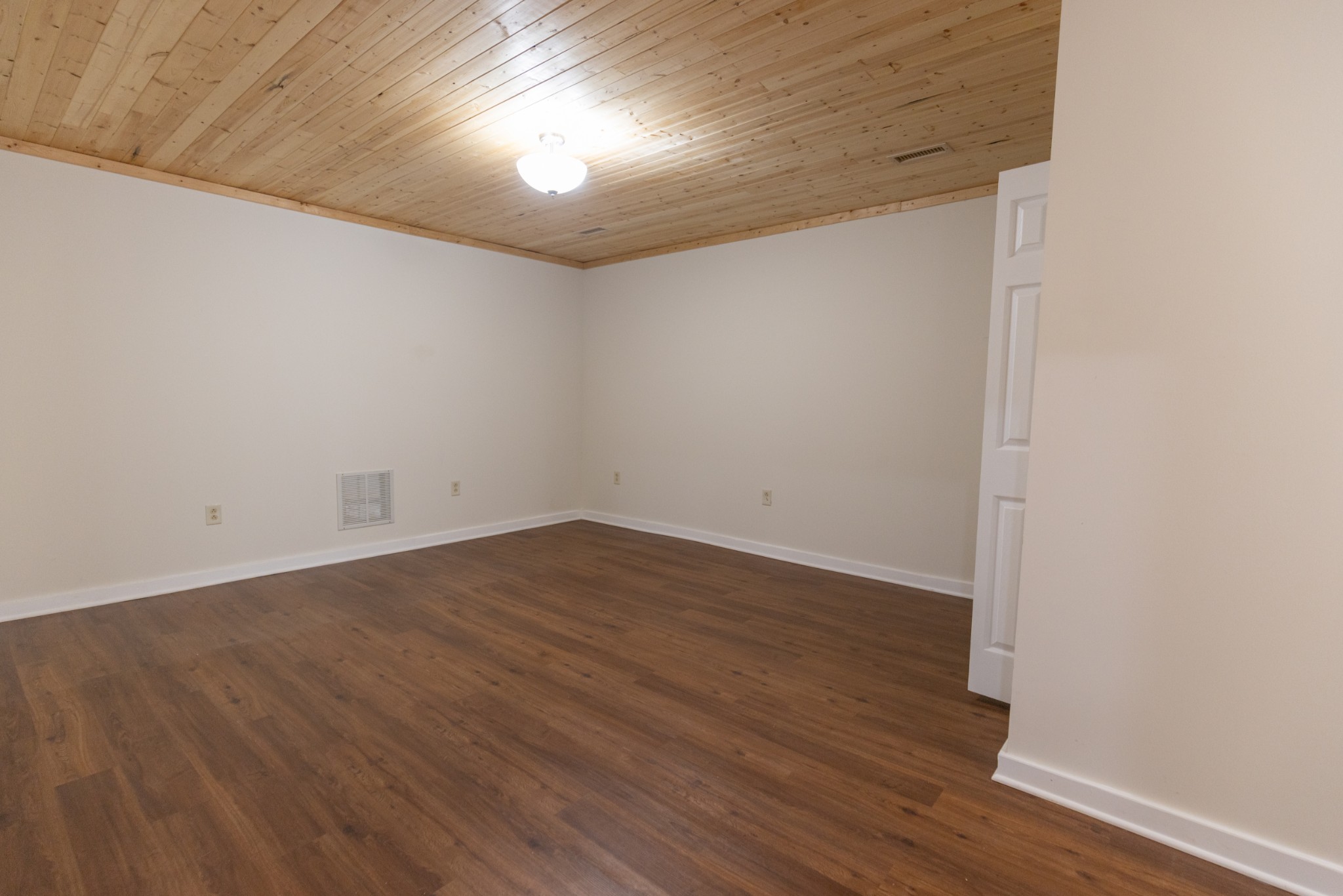 221 W Main Street Woodbury TN 37190