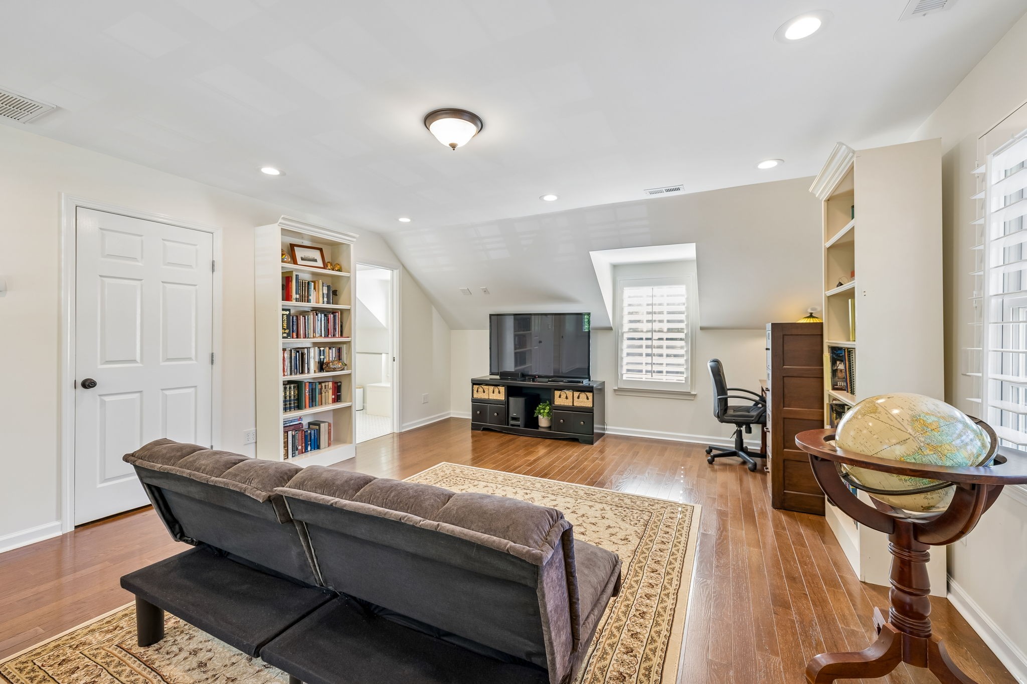 100 Deerfield Drive Columbia TN 38401