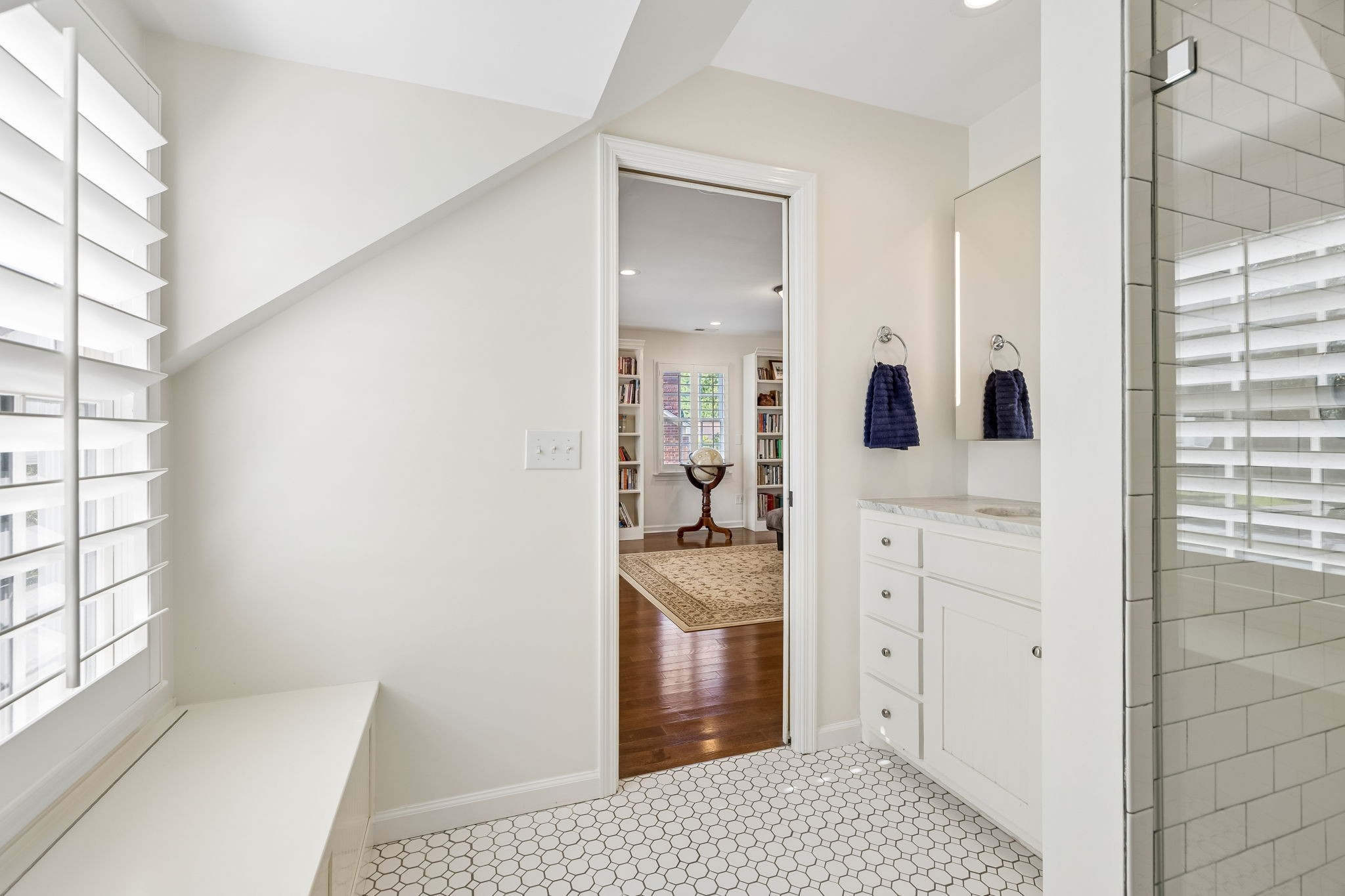 100 Deerfield Drive Columbia TN 38401