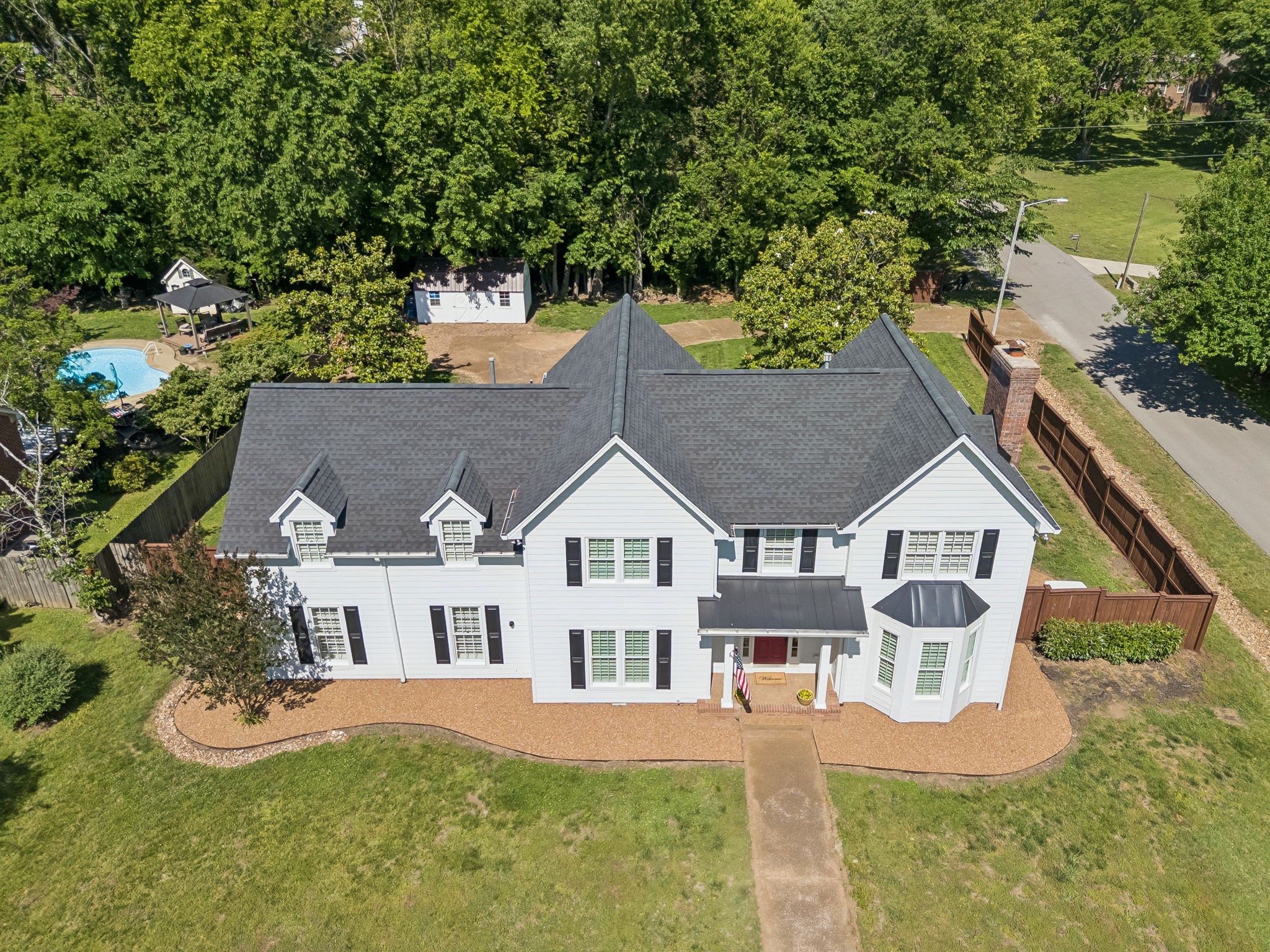 100 Deerfield Drive Columbia TN 38401