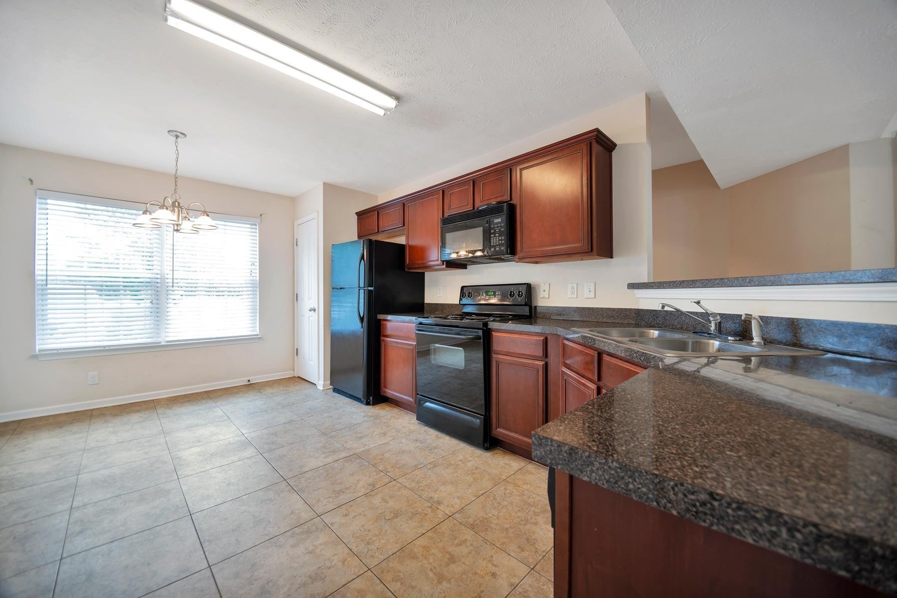 2505 Comanche Way Murfreesboro TN 37128