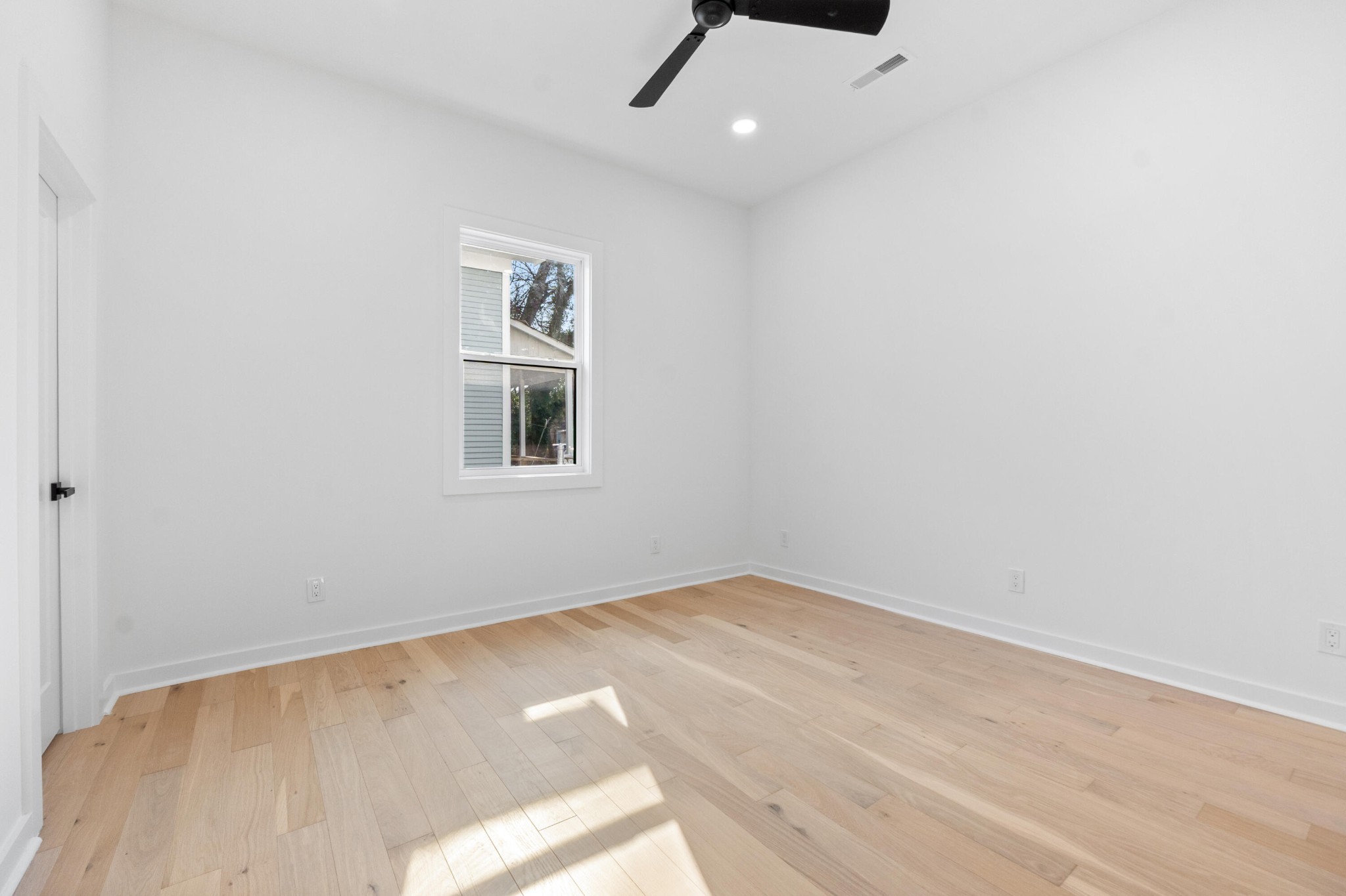 2006 E 12th Street Chattanooga TN 37404
