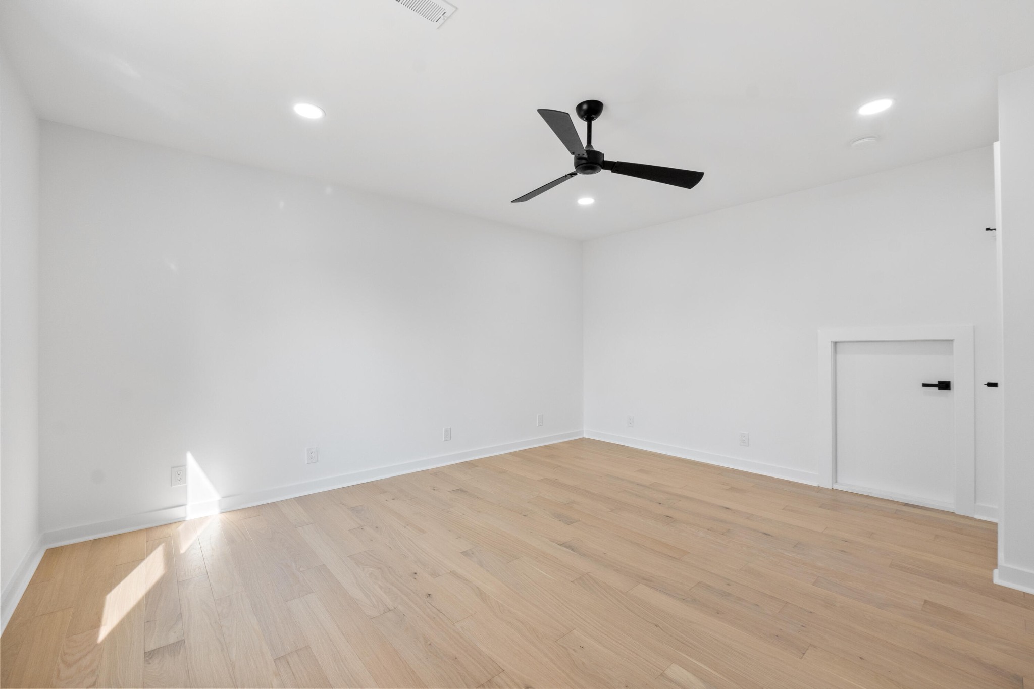 2006 E 12th Street Chattanooga TN 37404