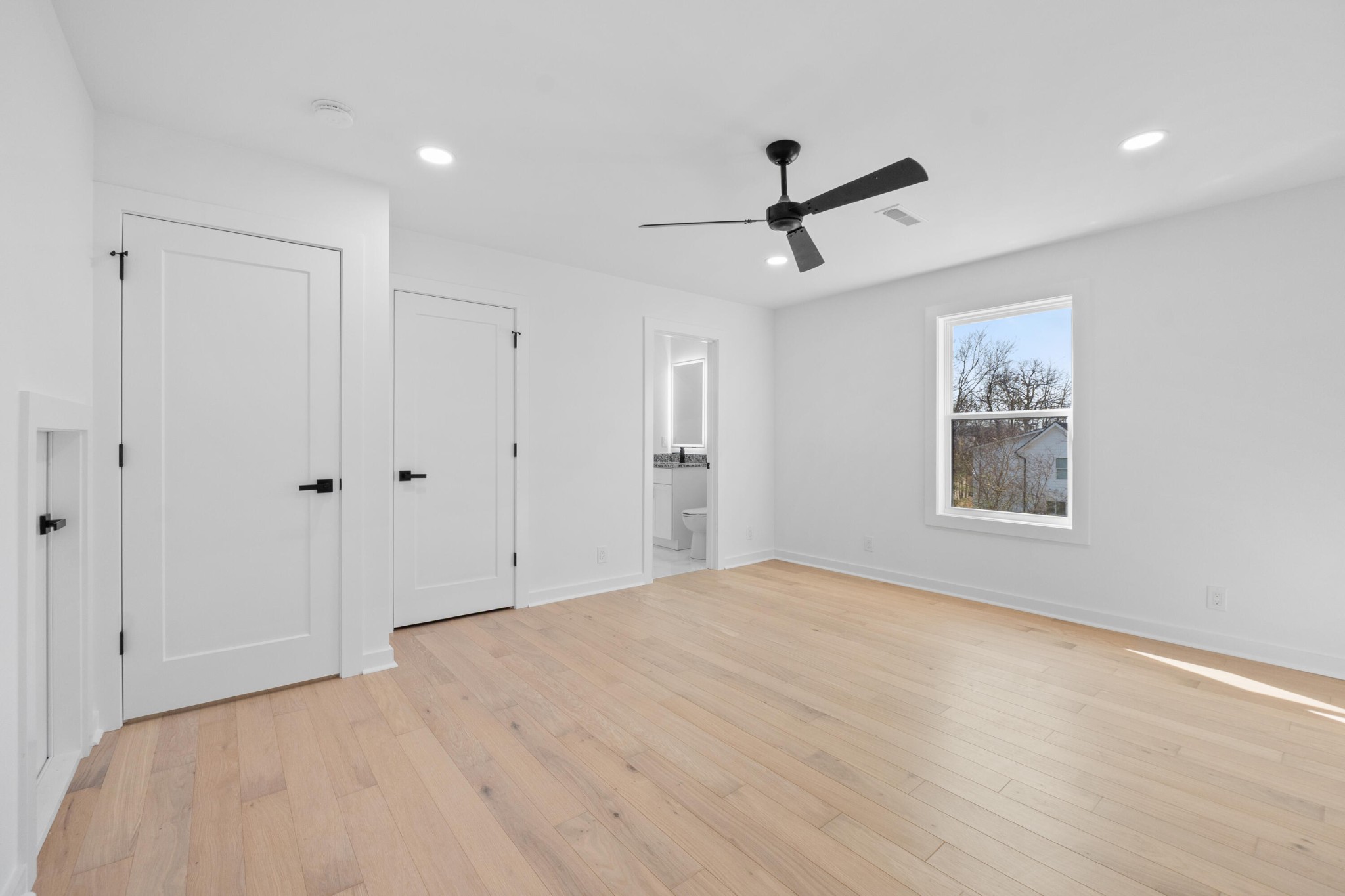 2006 E 12th Street Chattanooga TN 37404