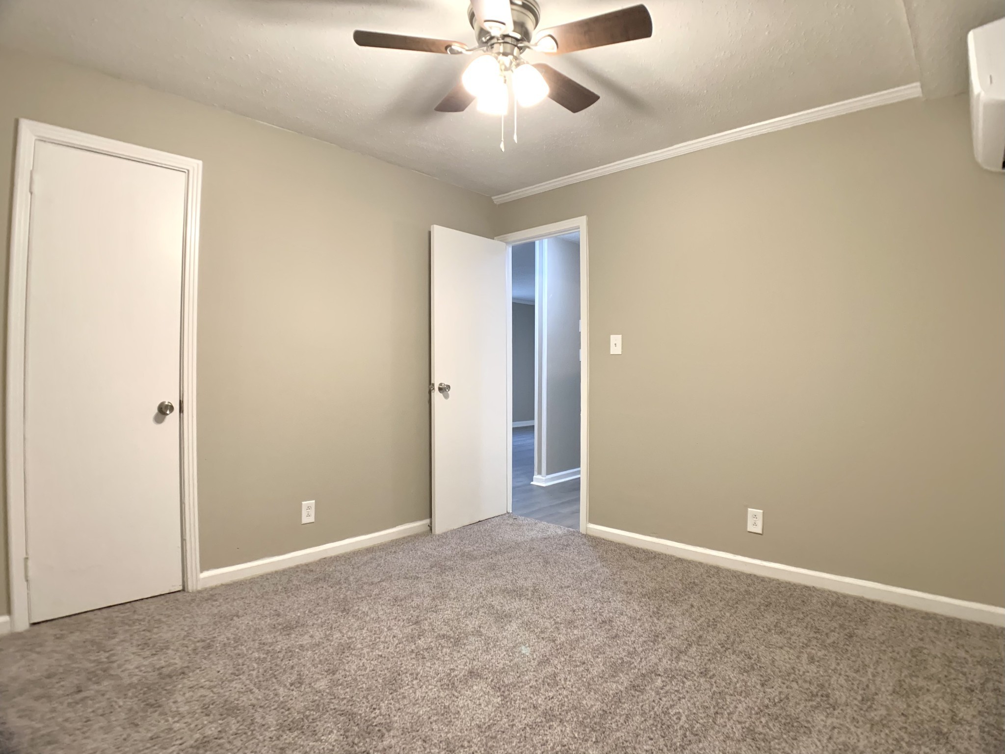 1091/2 Watts Court Clarksville TN 37043