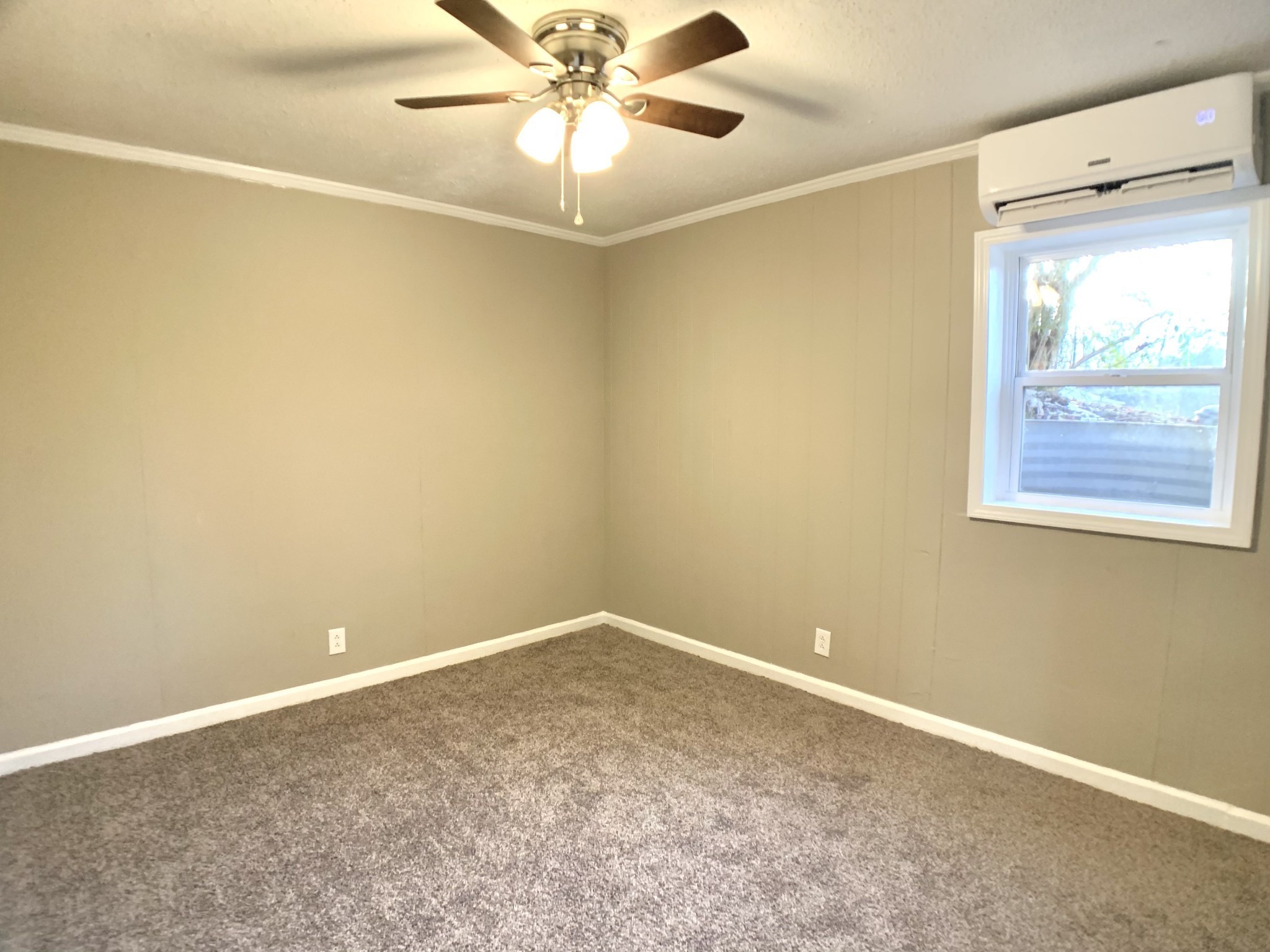 1091/2 Watts Court Clarksville TN 37043
