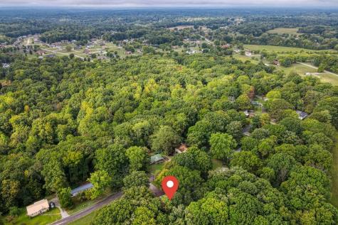 1061 Northfork Dr, W Ashland City TN 37015