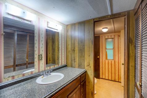 1061 Northfork Dr, W Ashland City TN 37015