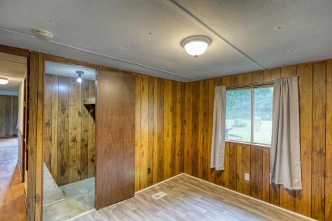 1061 Northfork Dr, W Ashland City TN 37015