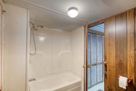 1061 Northfork Dr, W Ashland City TN 37015