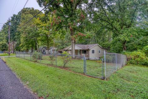 1061 Northfork Dr, W Ashland City TN 37015