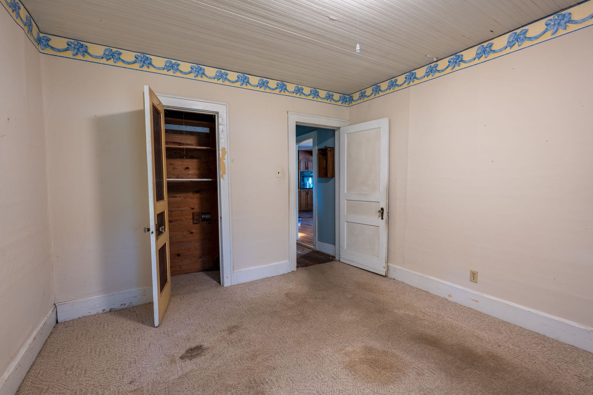 2010 W Gaines Street Lawrenceburg TN 38464