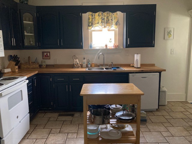 211 S Mulberry Street Cornersville TN 37047