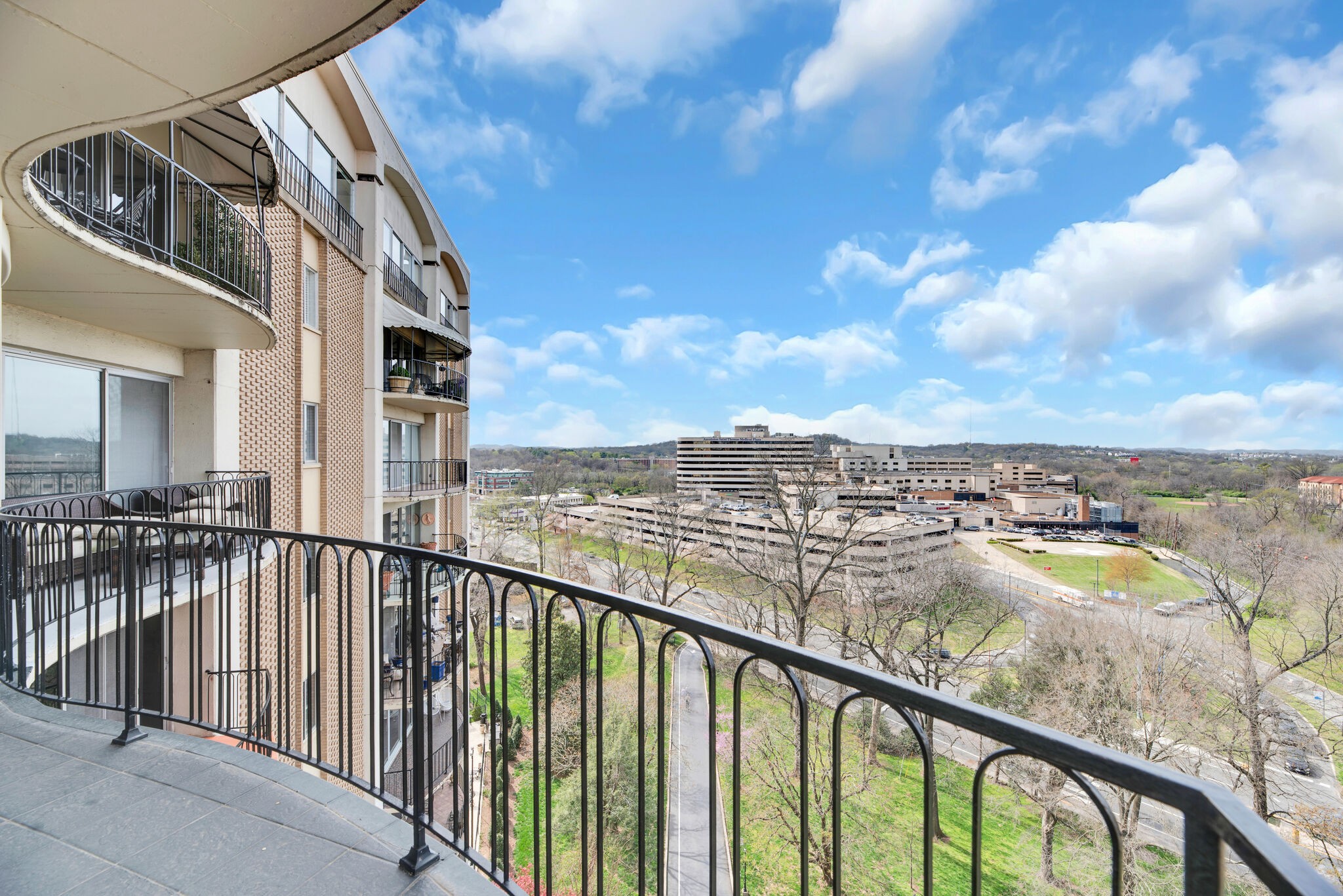 4215 Harding Pike Nashville TN 37205