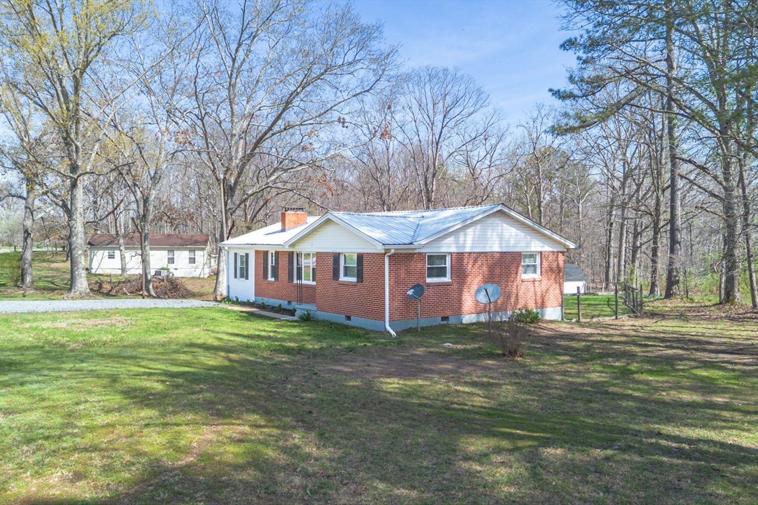 2540 Grays Bend Road Centerville TN 37033