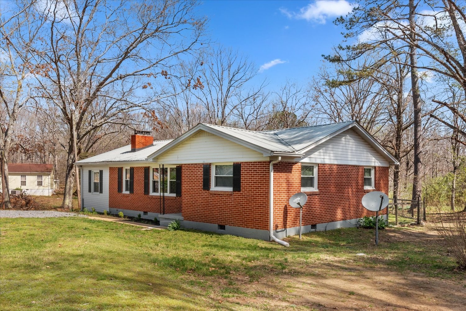2540 Grays Bend Road Centerville TN 37033