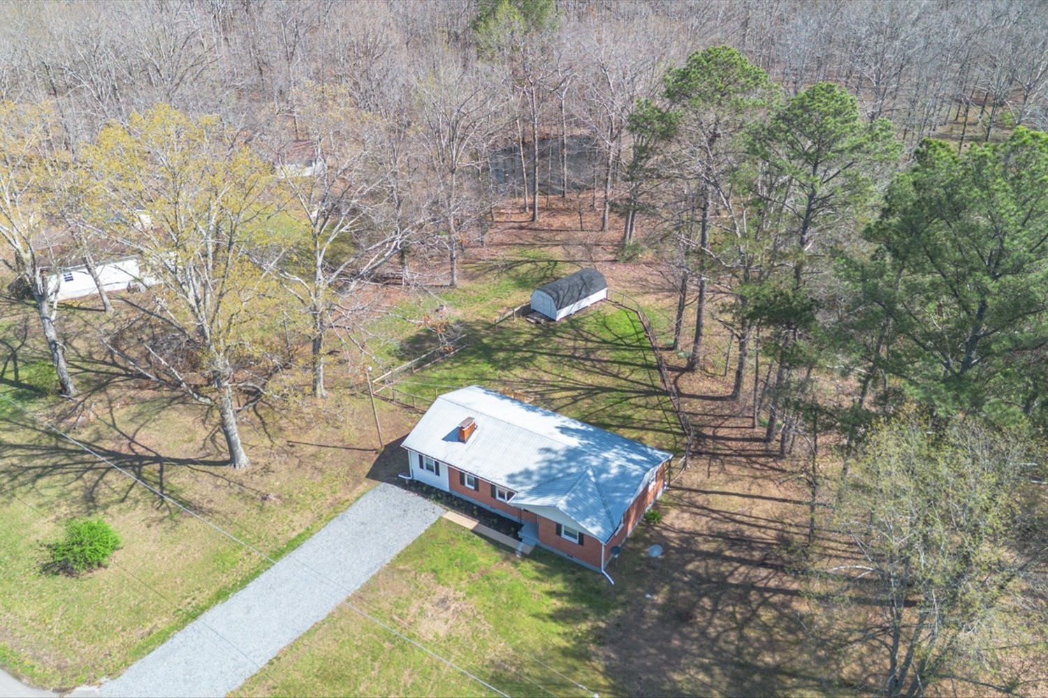 2540 Grays Bend Road Centerville TN 37033